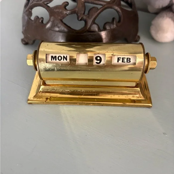 Metal Library Desk Calendar - Picture 15 of 16